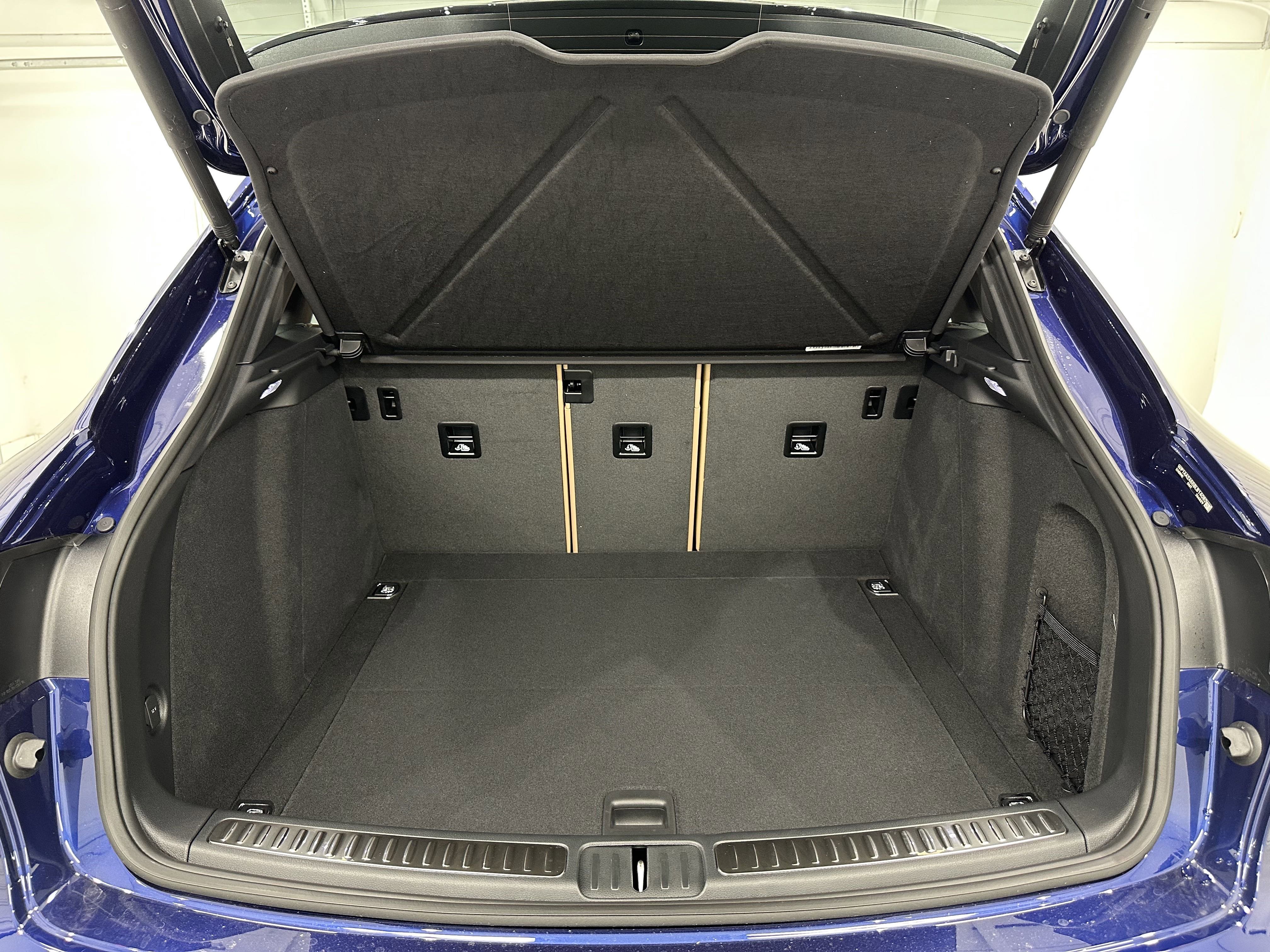 Certified 2025 Porsche Macan image 57