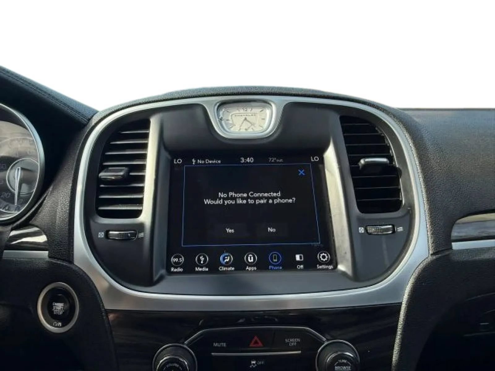 Used 2019 Chrysler 300 Touring RWD image 27