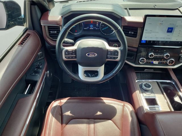 Used 2023 Ford Expedition Limited image 16