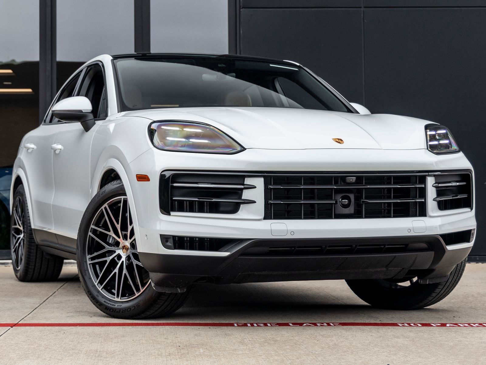 Certified 2026 Porsche Cayenne Coupe AWD/4WD image 6