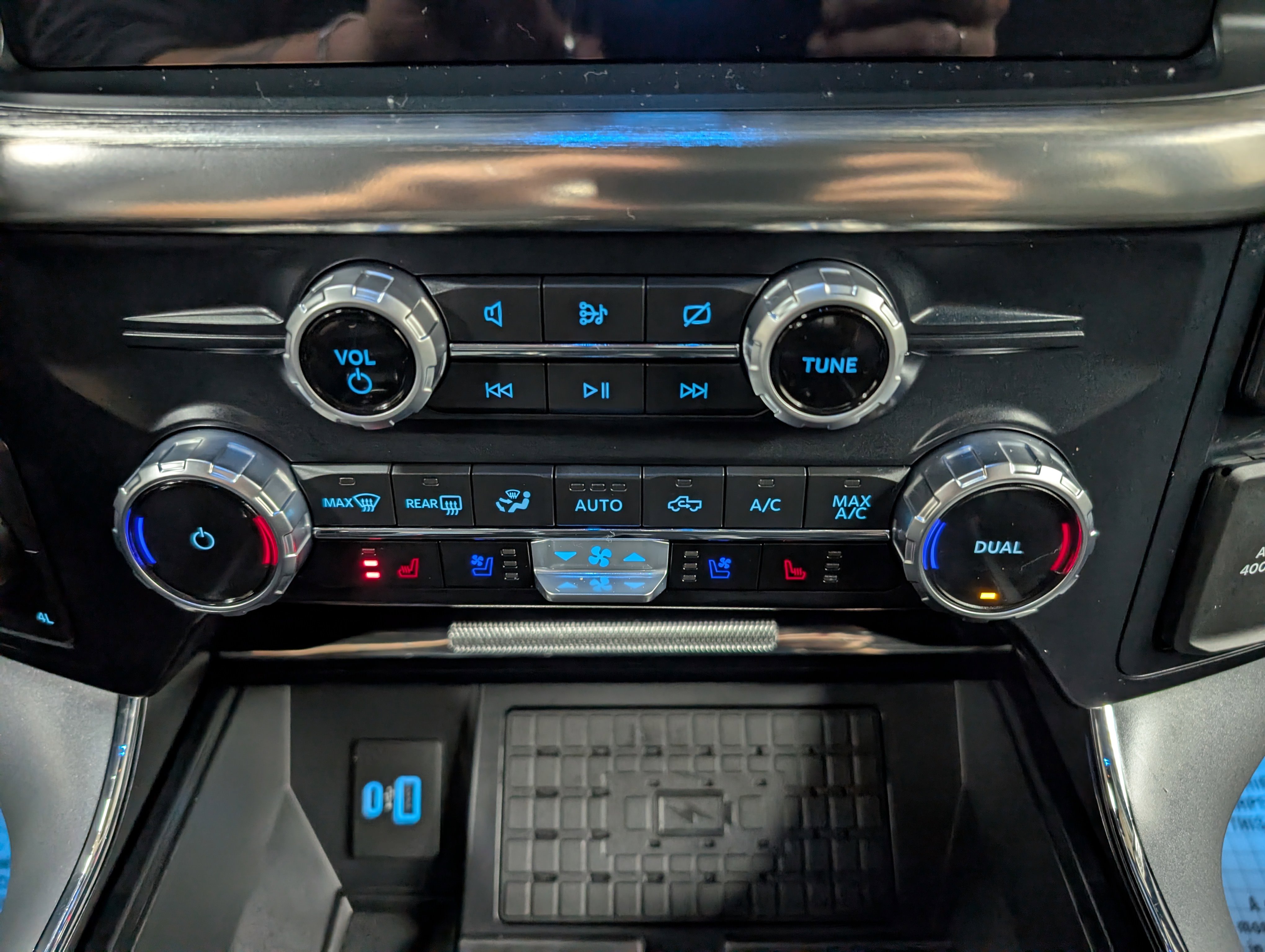 Used 2023 Ford F150 Lariat w/ Equipment Group 502A High image 17