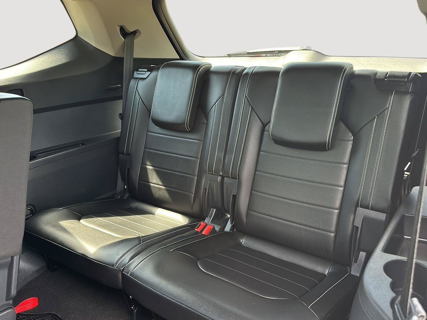 Used 2024 Volkswagen Atlas SEL AWD/4WD image 24