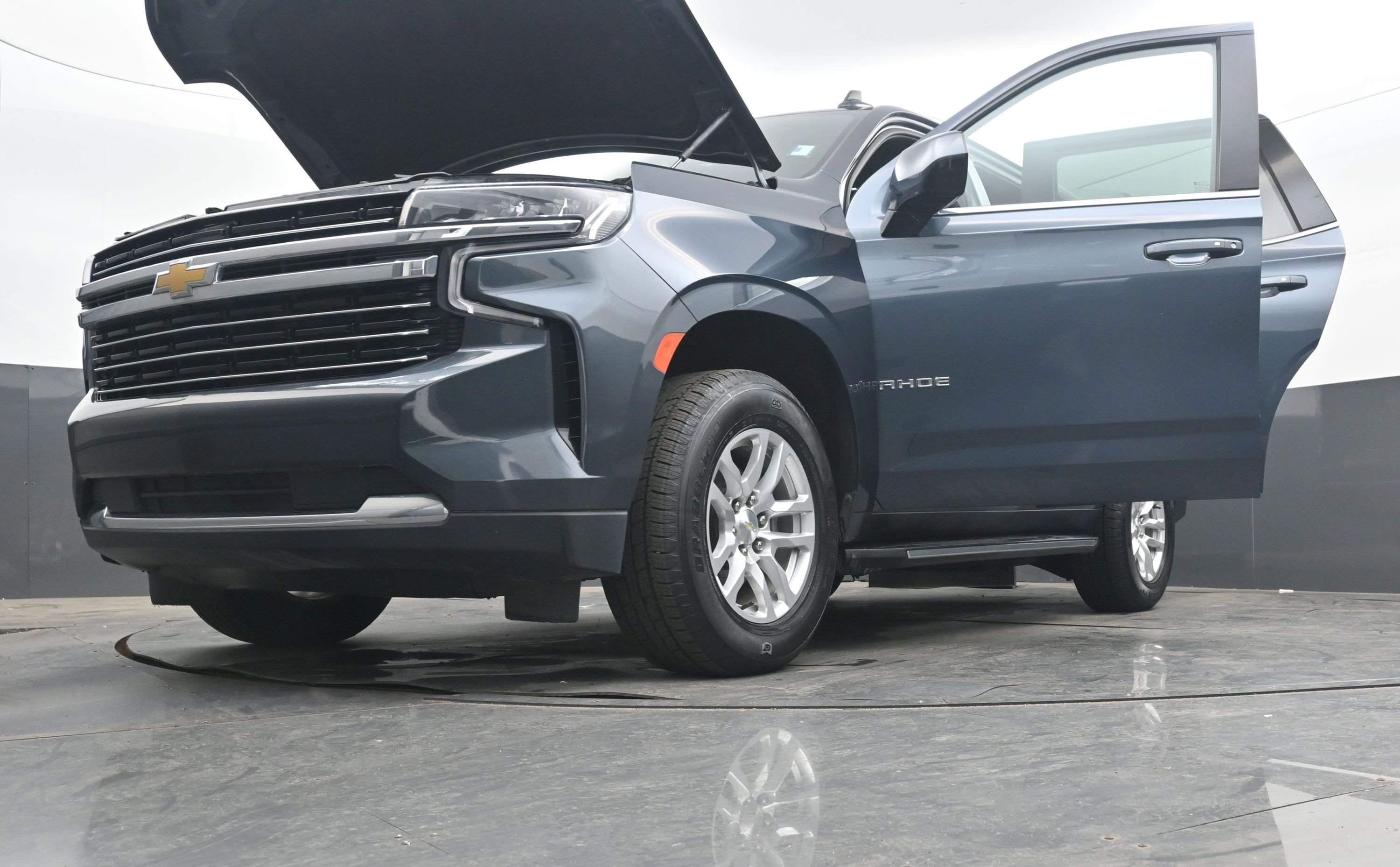 Used 2021 Chevrolet Tahoe LT image 38