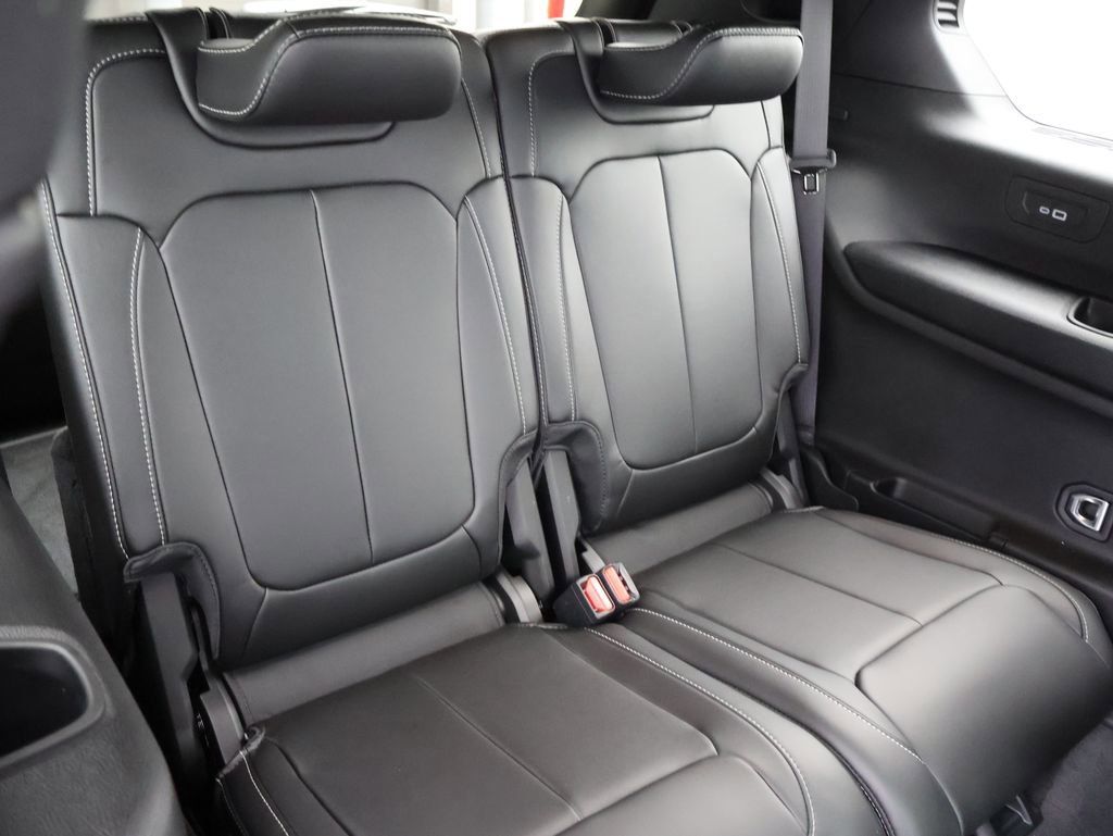 New 2026 Jeep Grand Cherokee L Limited image 13