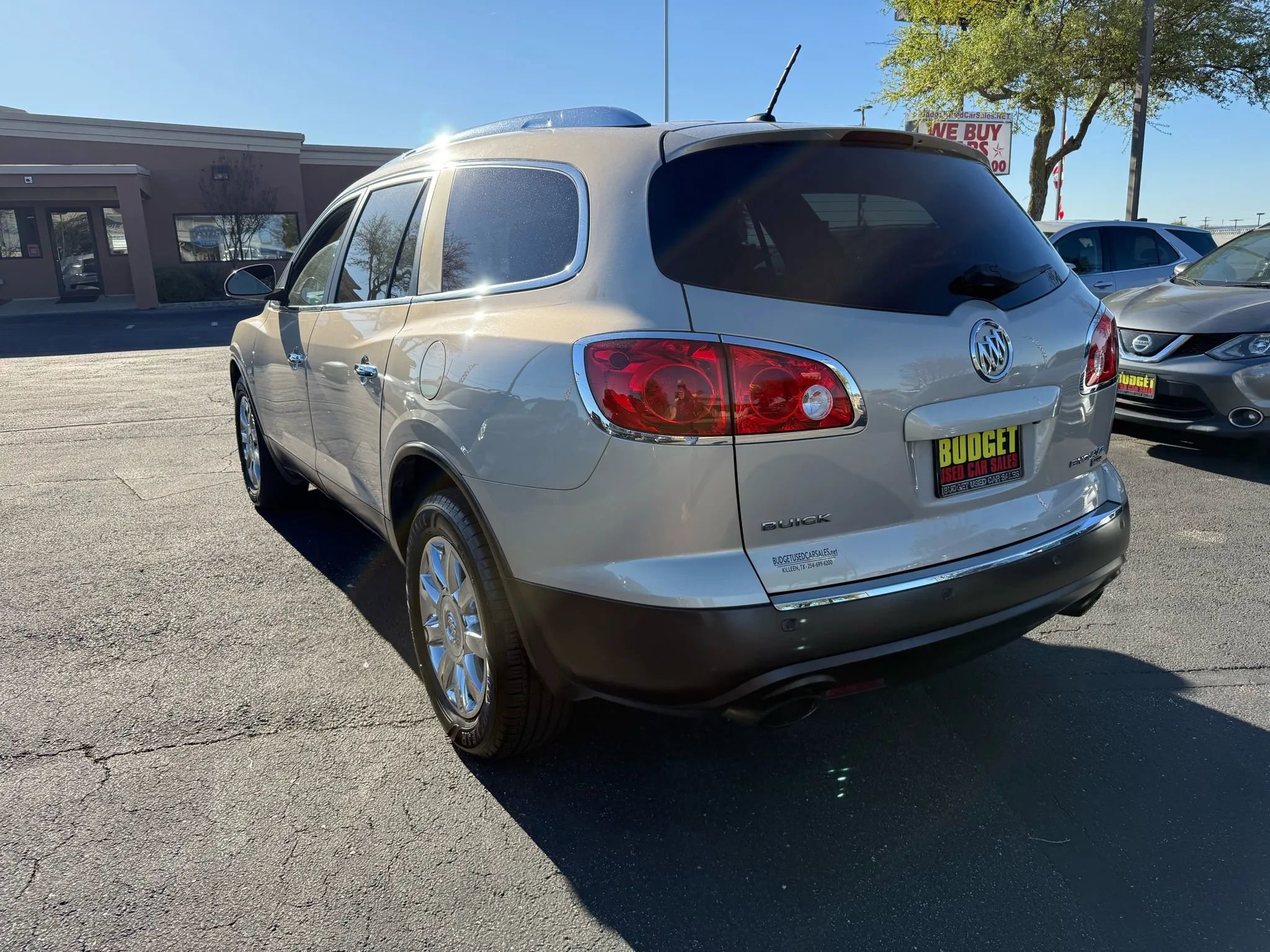 Used 2011 Buick Enclave CXL image 7