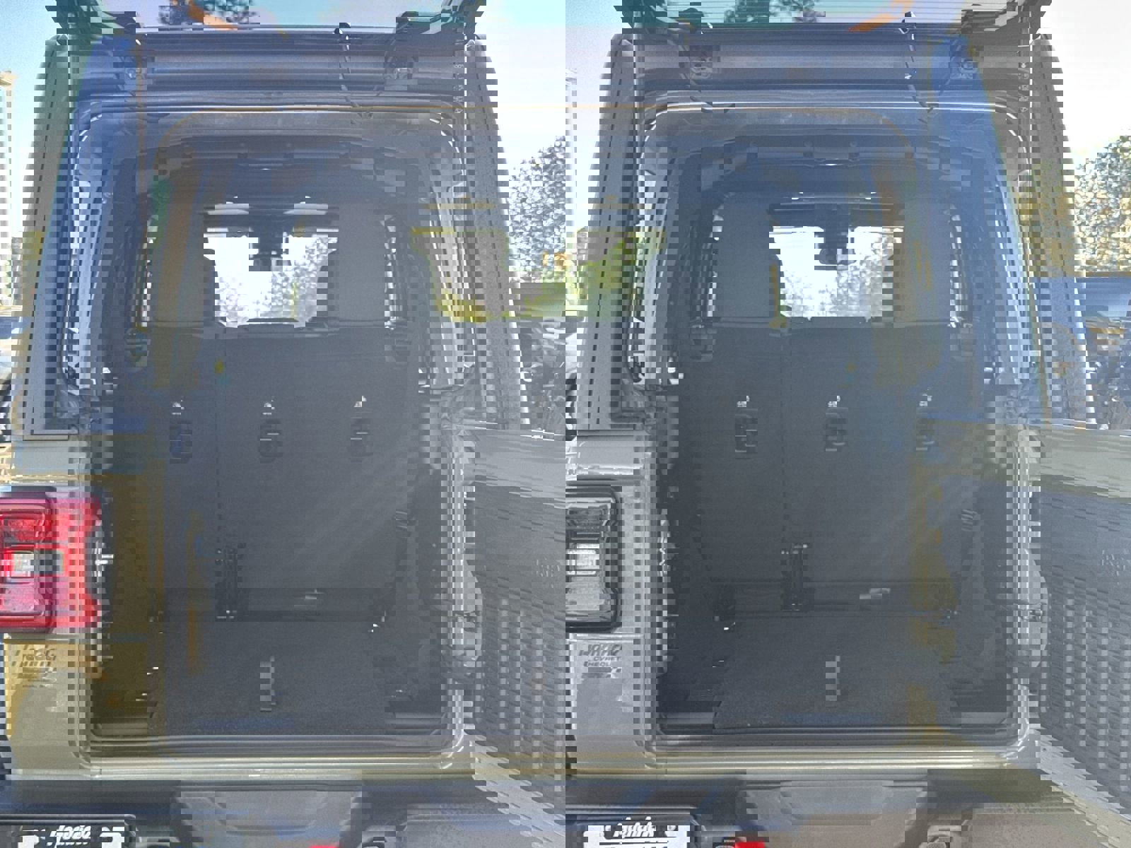 Used 2025 Jeep Wrangler Unlimited Rubicon image 29