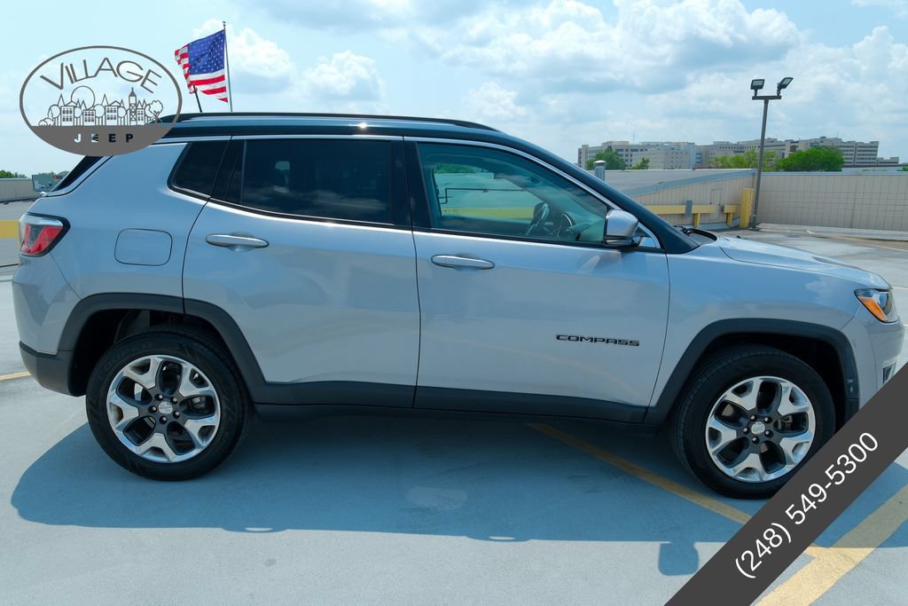 Used 2018 Jeep Compass Limited AWD/4WD image 5