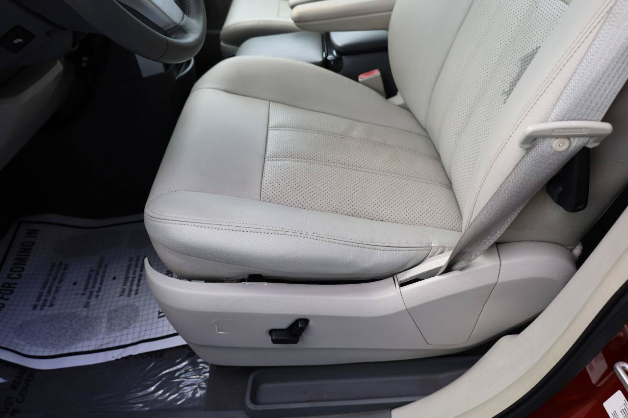 Used 2009 Dodge Grand Caravan SXT FWD image 7
