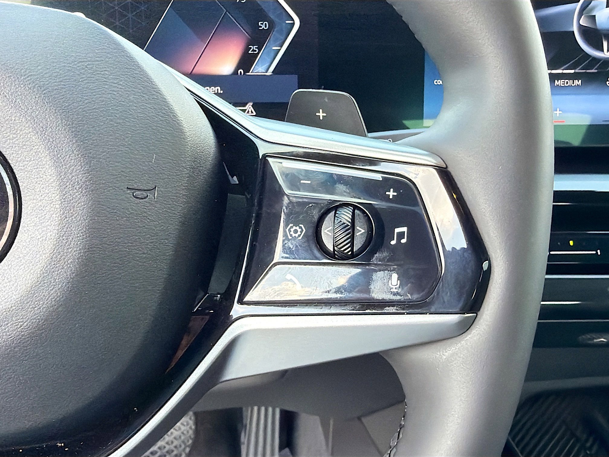 Used 2026 BMW 530i image 38