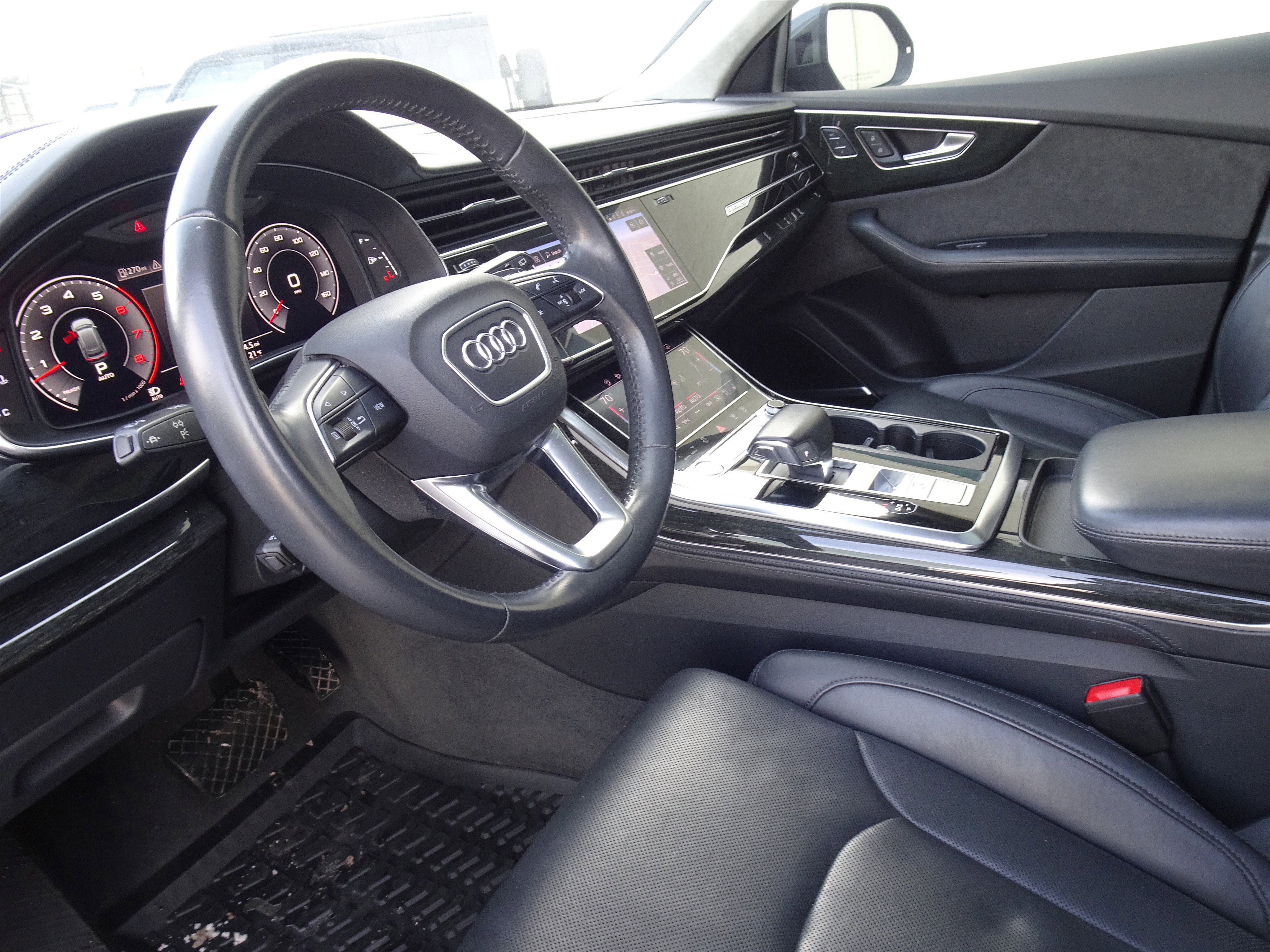 Used 2019 Audi Q8 Prestige w/ Luxury Package image 15