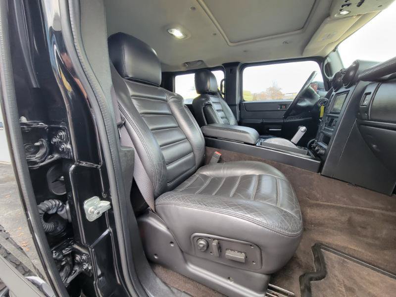 Used 2005 HUMMER H2 SUT w/ Preferred Equipment Group AWD/4WD image 71