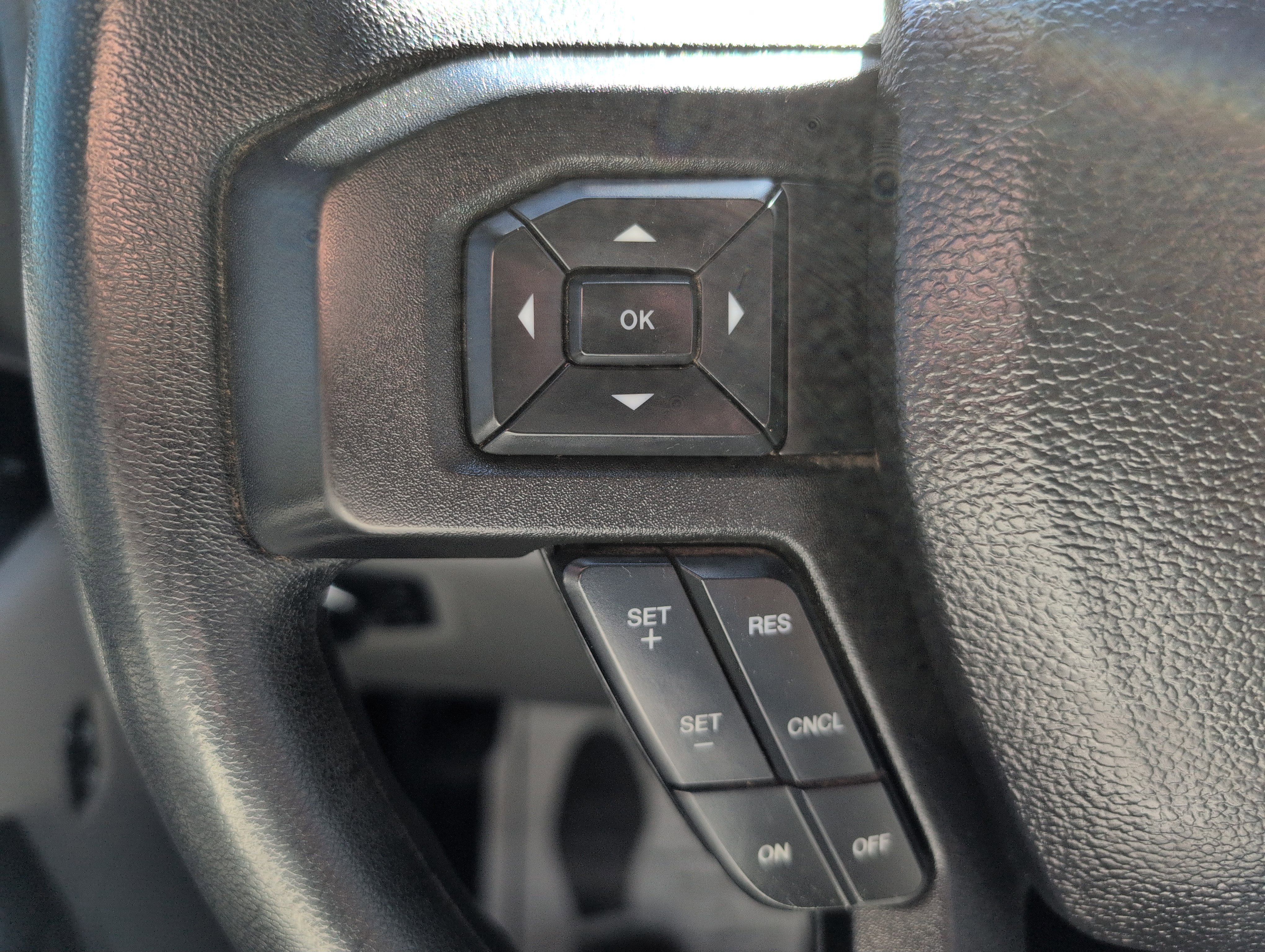 Used 2021 Ford F550 4x4 Crew Cab Super Duty w/ Power Equipment Group image 17