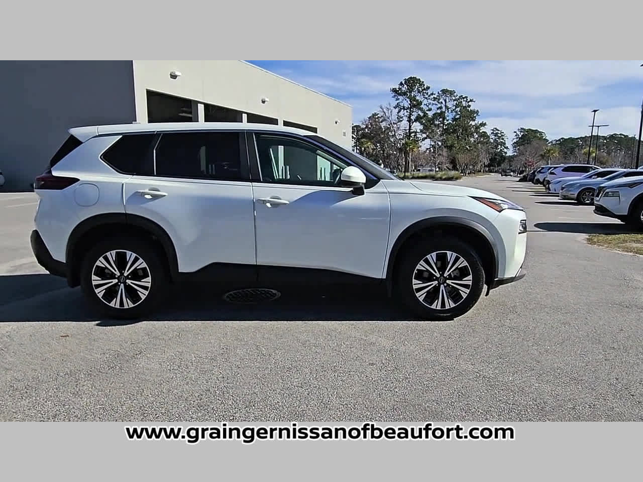 Used 2023 Nissan Rogue SV FWD image 34