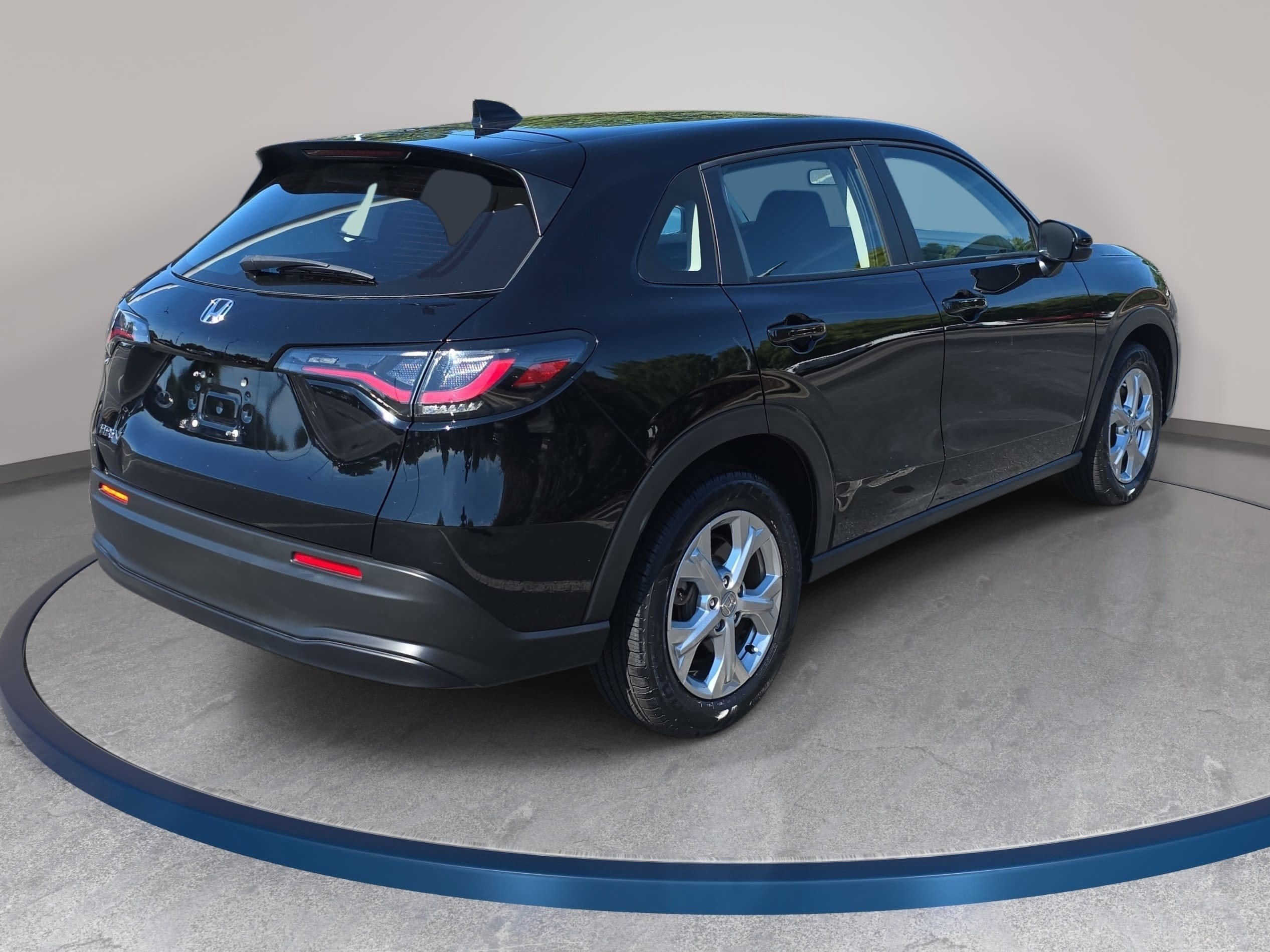 Certified 2024 Honda HR-V LX image 5