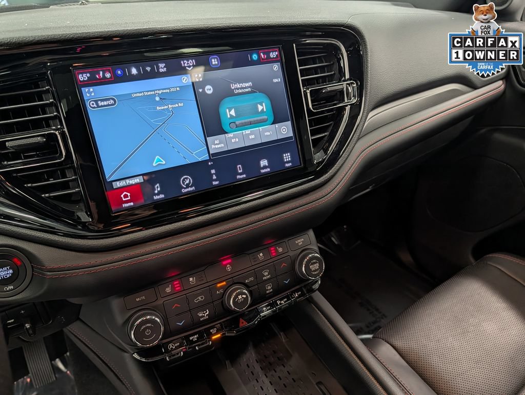 Used 2025 Dodge Durango GT AWD/4WD image 11