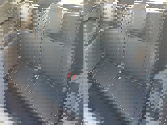 Certified 2022 Volkswagen Tiguan SE R-Line image 12