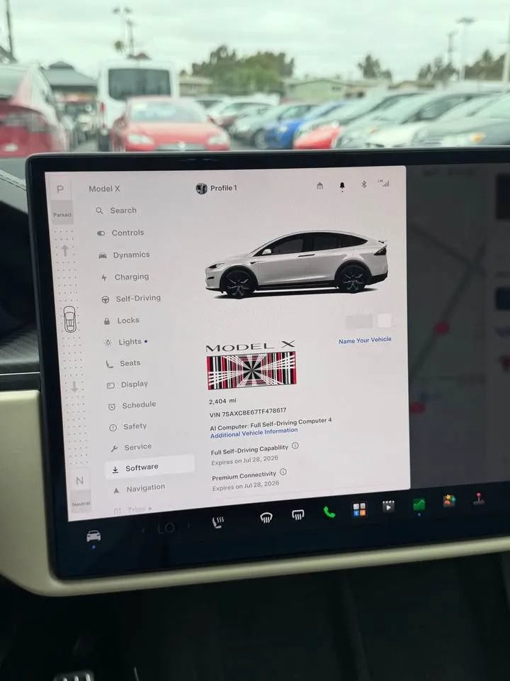 Used 2026 Tesla Model X Plaid AWD/4WD image 11
