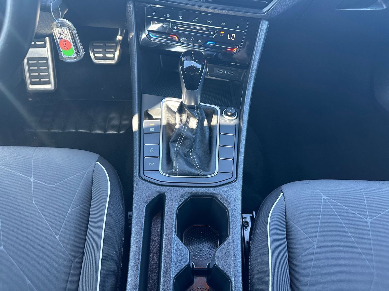 Used 2025 Volkswagen Jetta Sport image 41