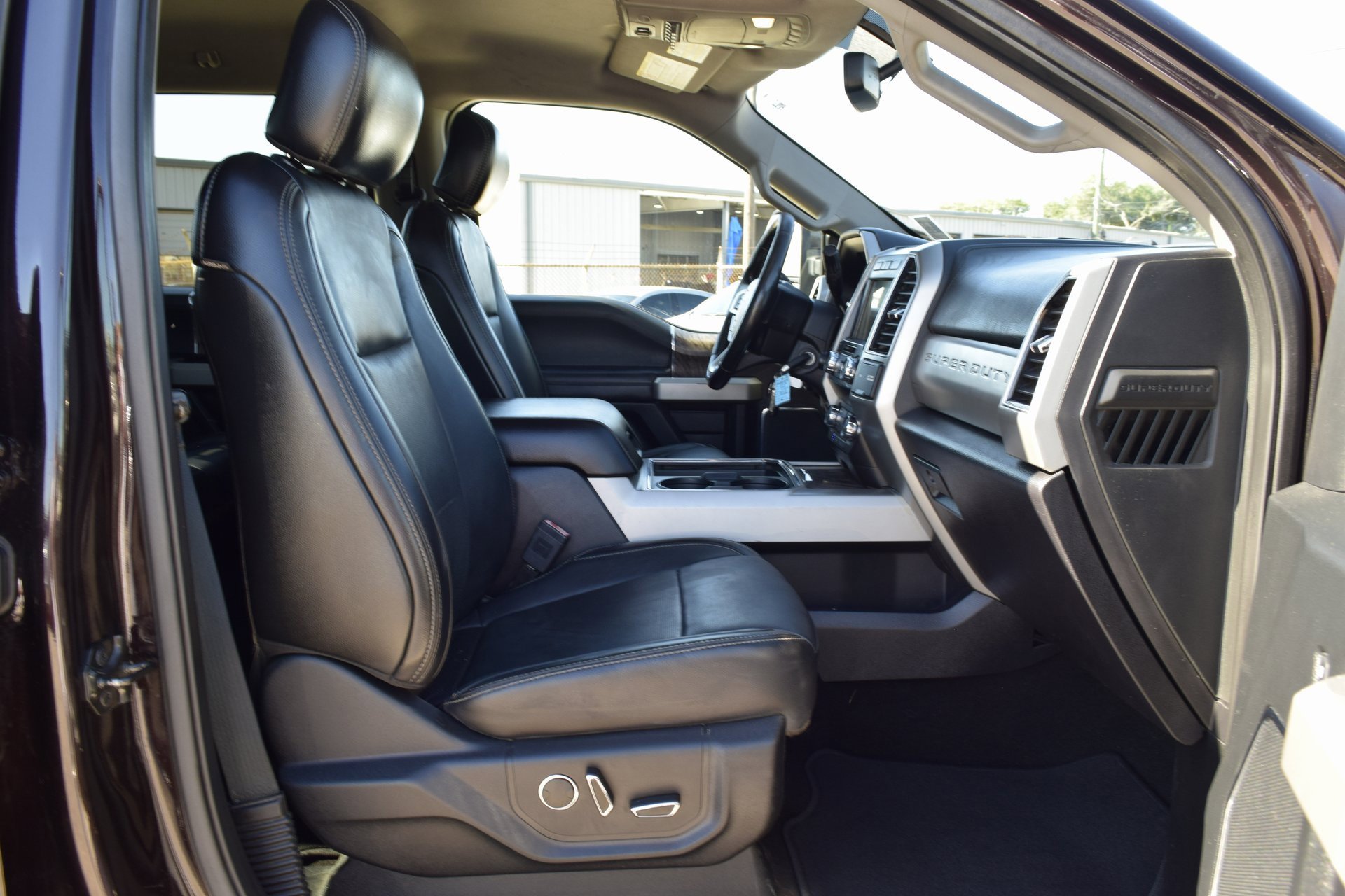 Used 2019 Ford F250 Lariat w/ Lariat Value Package image 23