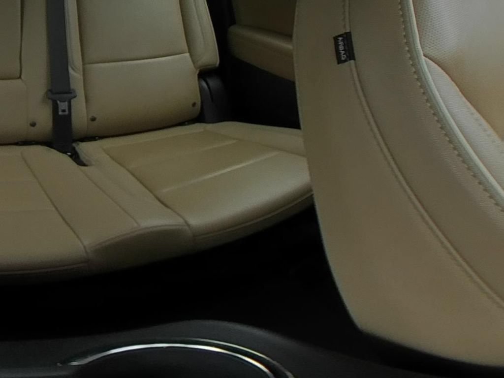 Used 2024 Chevrolet Suburban Premier RWD image 17
