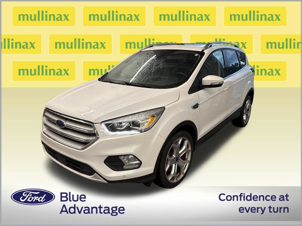 Used 2019 Ford Escape Titanium FWD image 2