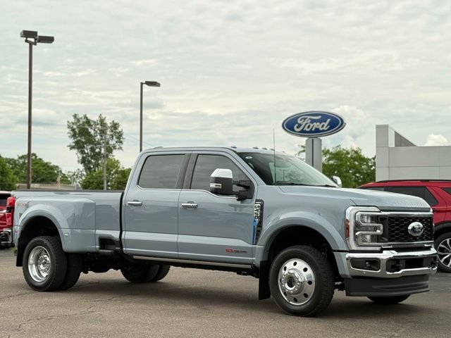 Used 2025 Ford F450 Lariat w/ Lariat Ultimate Package AWD/4WD image 48