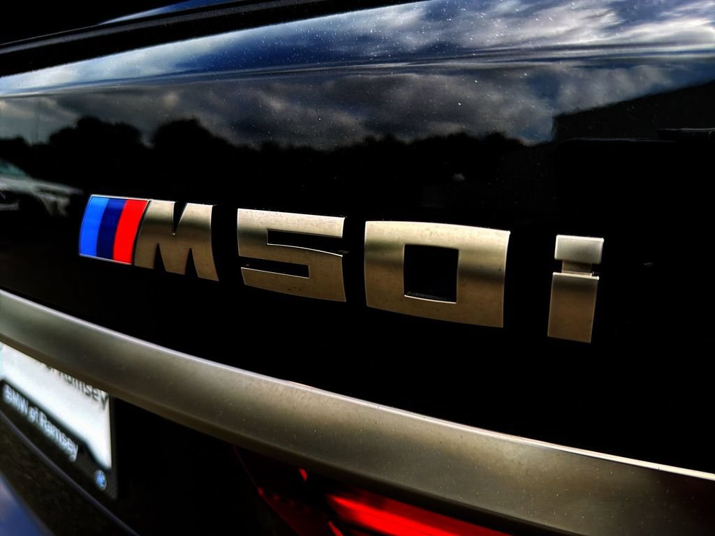 Used 2022 BMW X7 M50i w/ Cold Weather Package AWD/4WD image 15