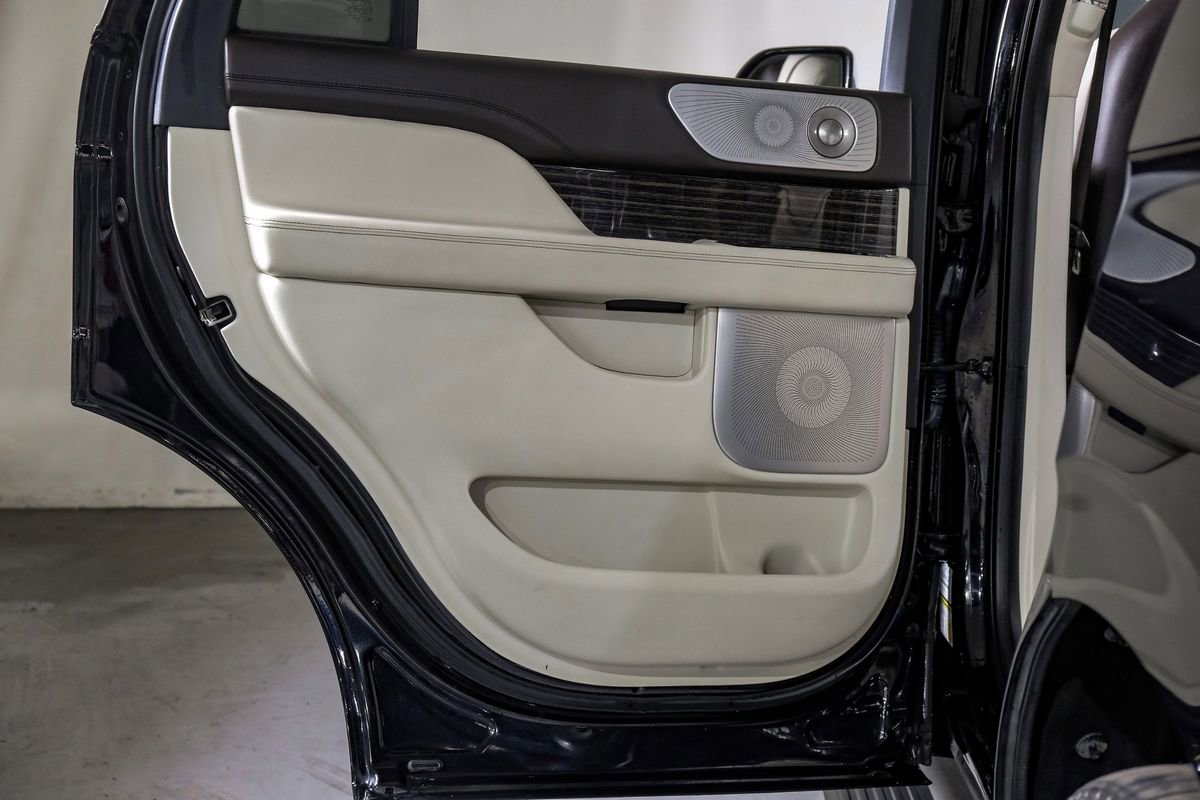 Used 2022 Lincoln Navigator Black Label image 37