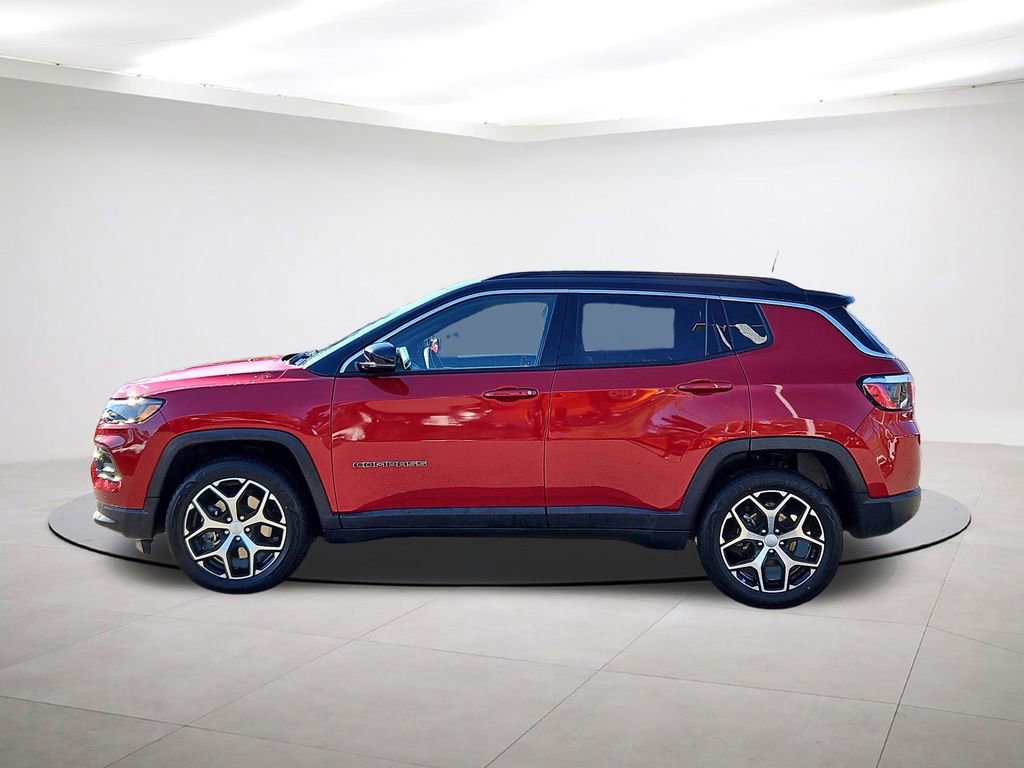 Used 2024 Jeep Compass Limited image 4