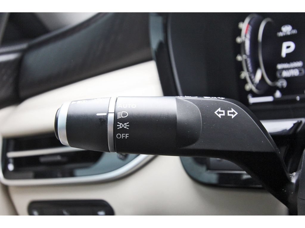 Used 2023 INFINITI QX60 Sensory w/ Vision Package AWD/4WD image 21