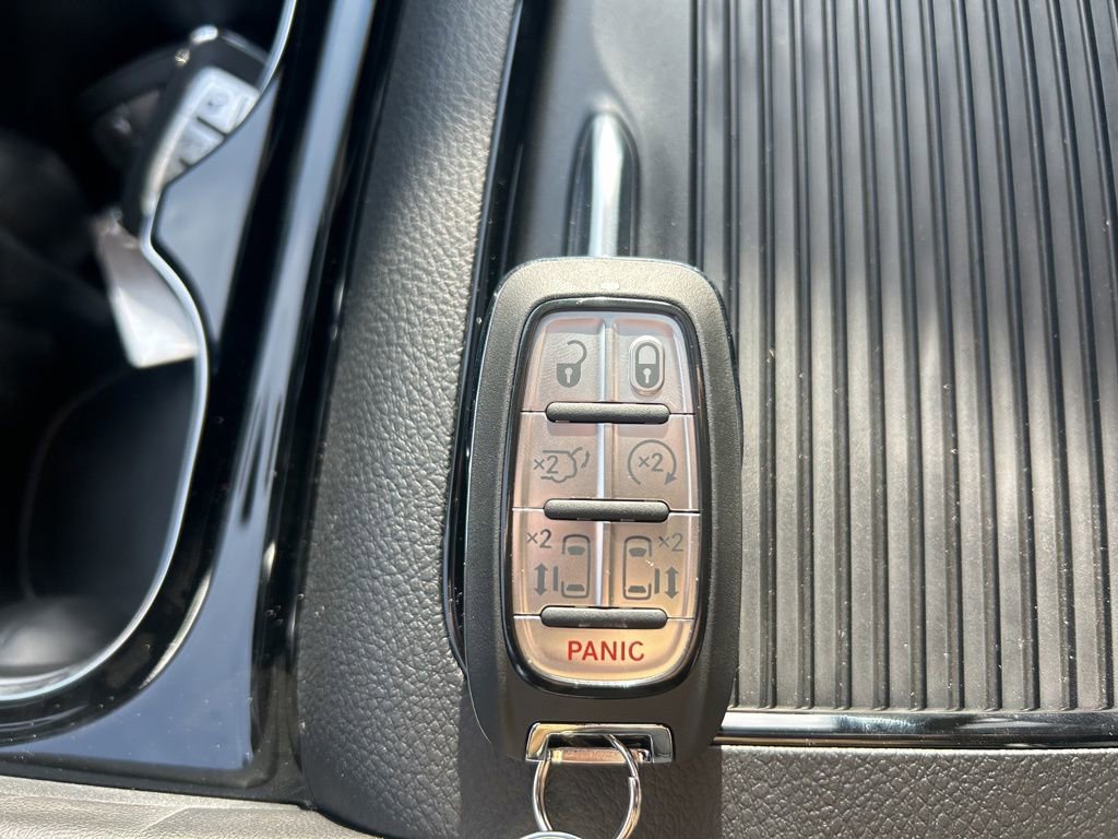 New 2026 Chrysler Pacifica Limited w/ S Appearance Package image 47