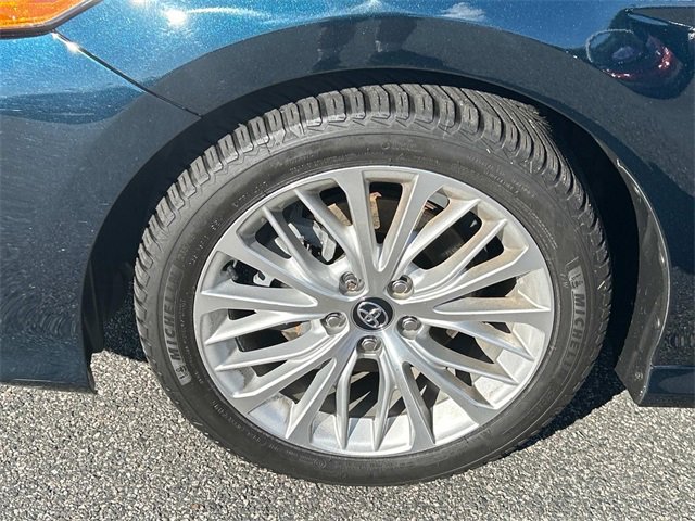 Used 2020 Toyota Camry XLE image 9