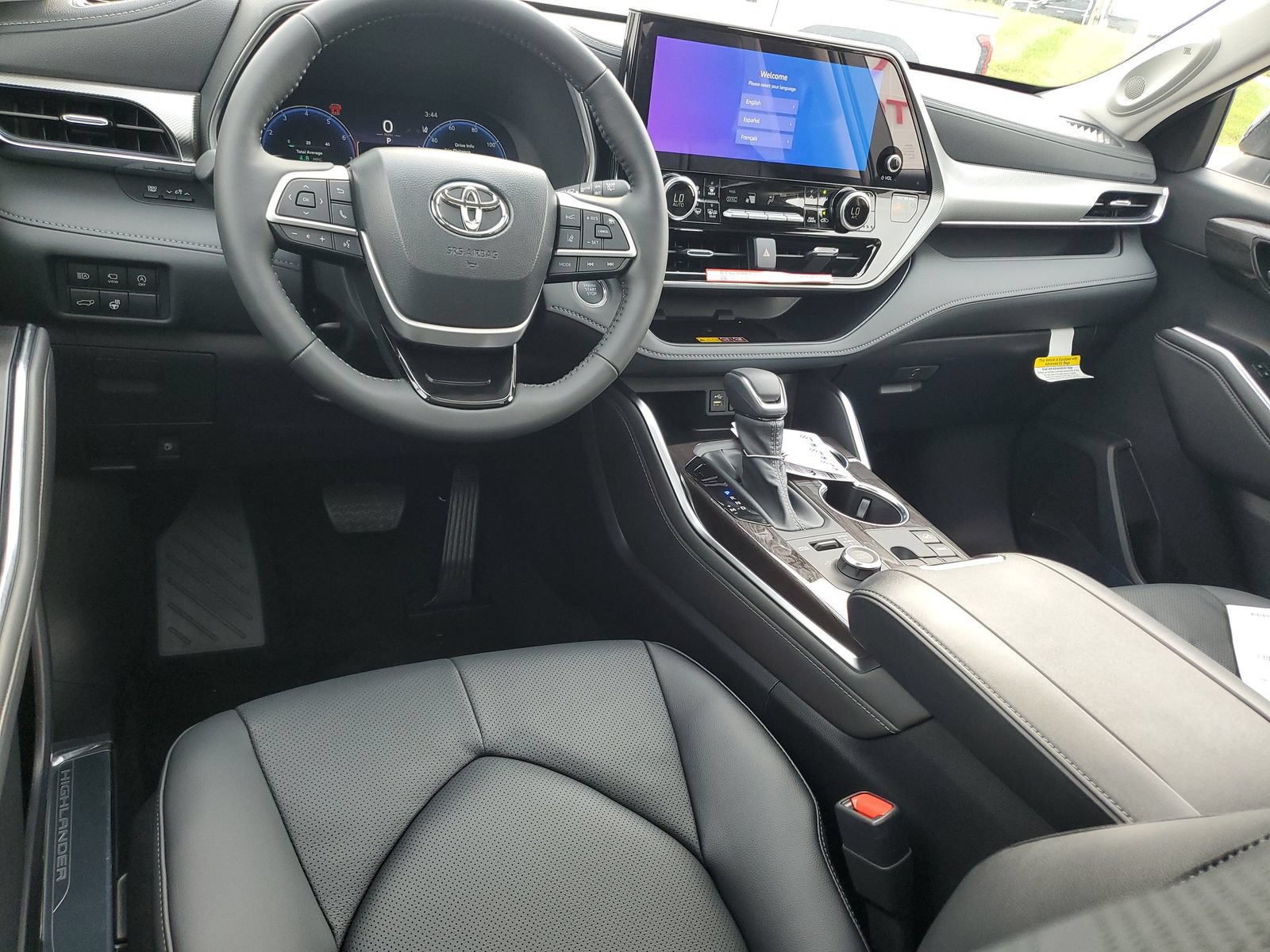 New 2026 Toyota Highlander Platinum AWD/4WD image 10
