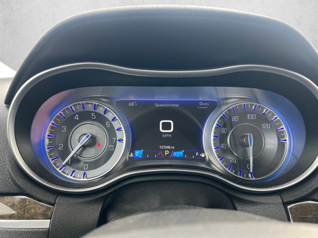Used 2016 Chrysler 300 C RWD image 11
