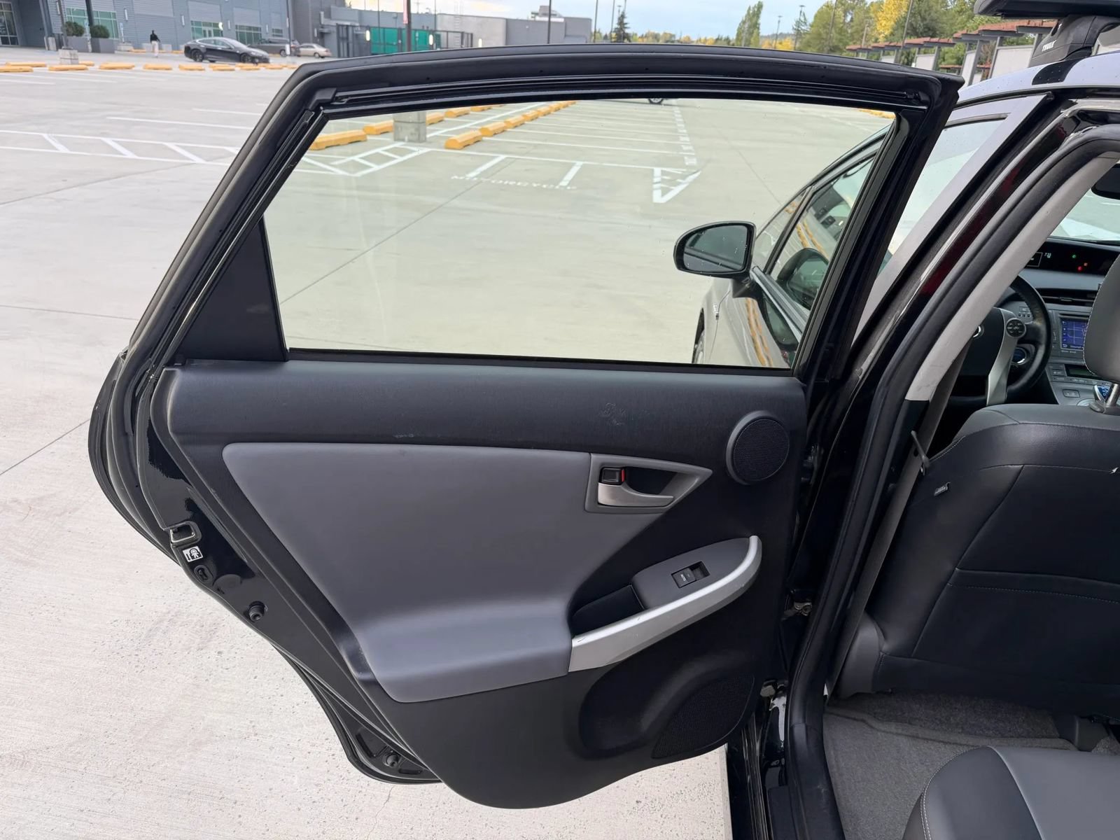 Used 2014 Toyota Prius Four FWD image 40