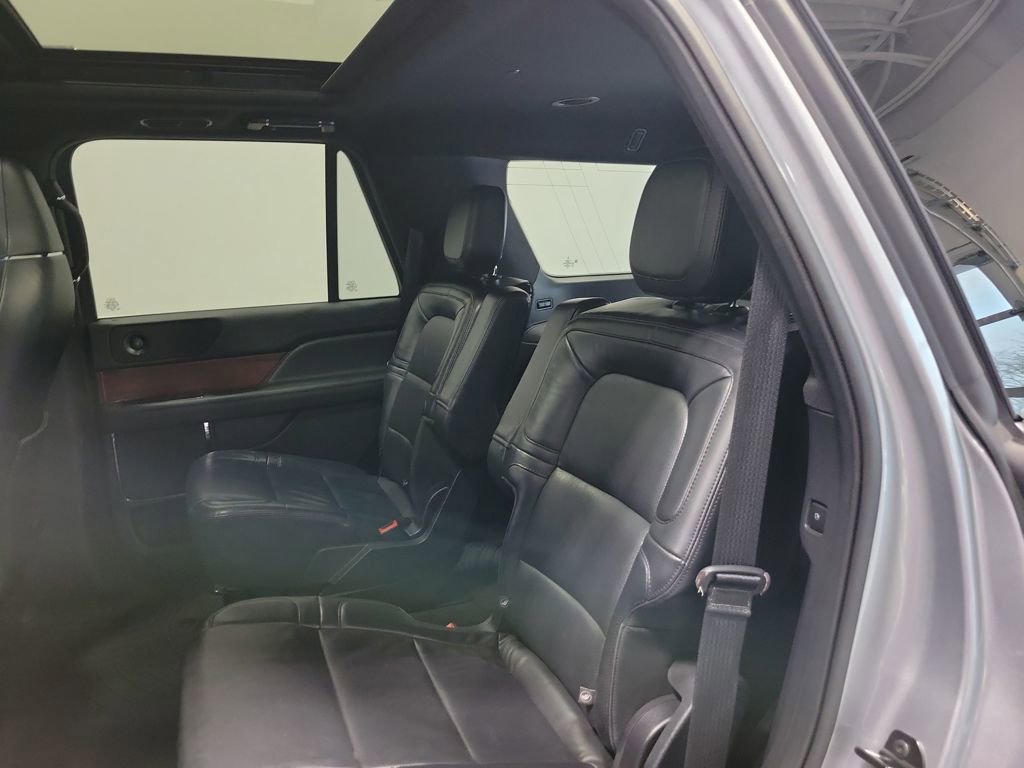 Used 2022 Lincoln Navigator Reserve image 31
