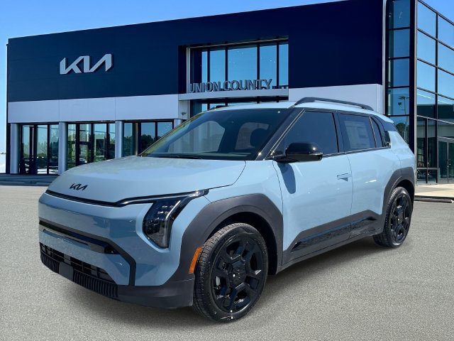 New 2027 Kia EV3 Wind FWD image 3