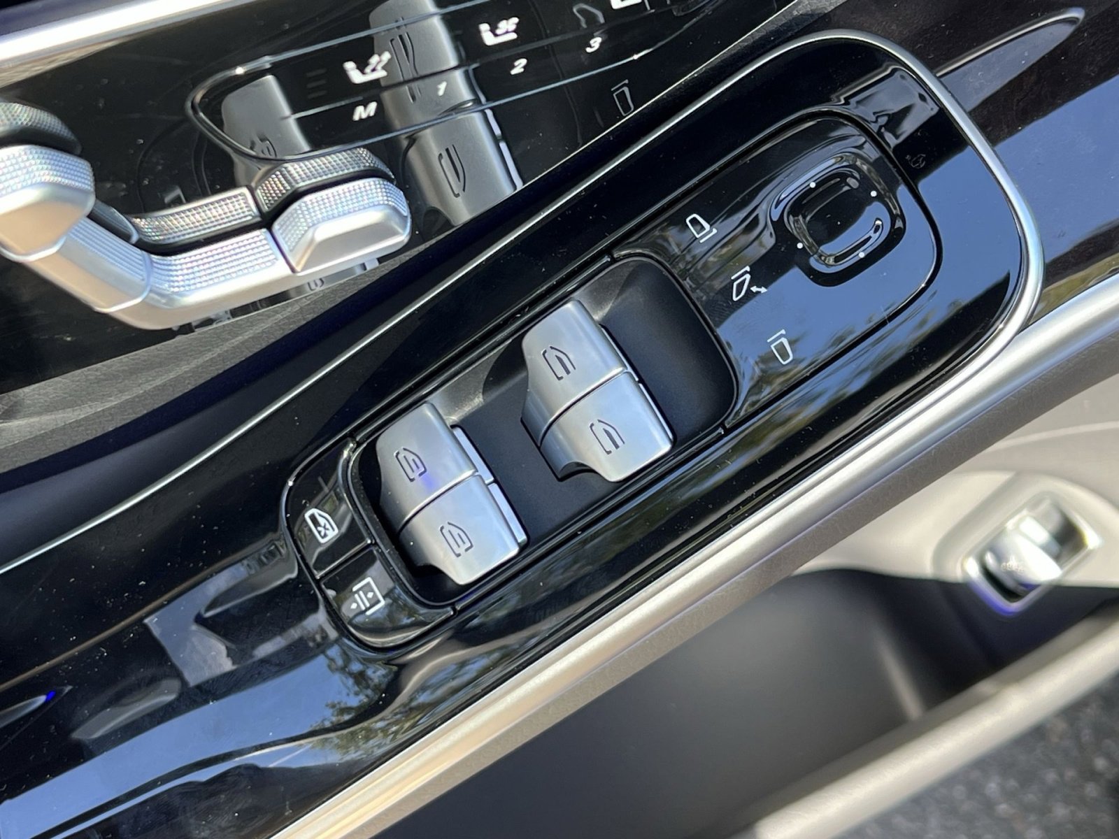 New 2026 Mercedes-Benz S 500 4MATIC image 13