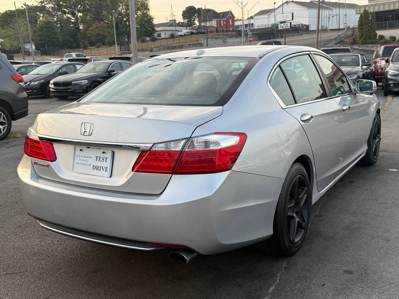 Used 2014 Honda Accord EX-L image 10