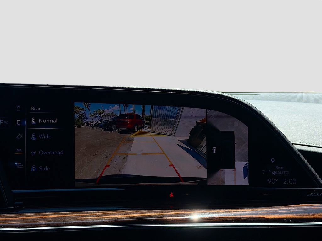 Used 2022 Cadillac Escalade Premium Luxury RWD image 35