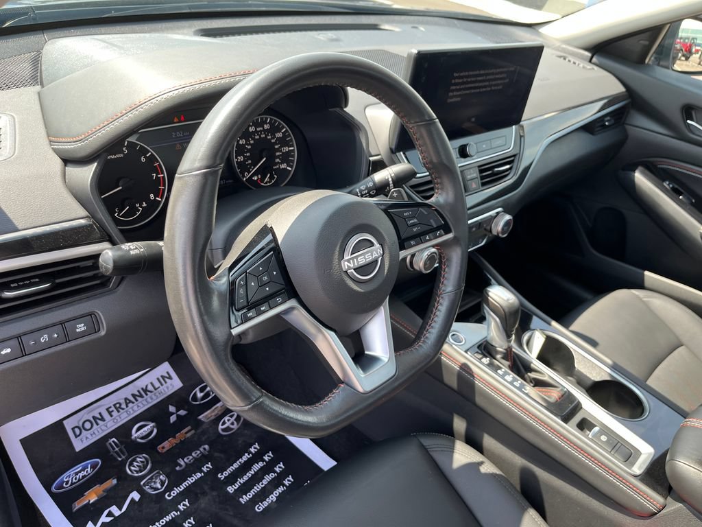 Used 2023 Nissan Altima 2.5 SR w/ SR Premium Package AWD/4WD image 14