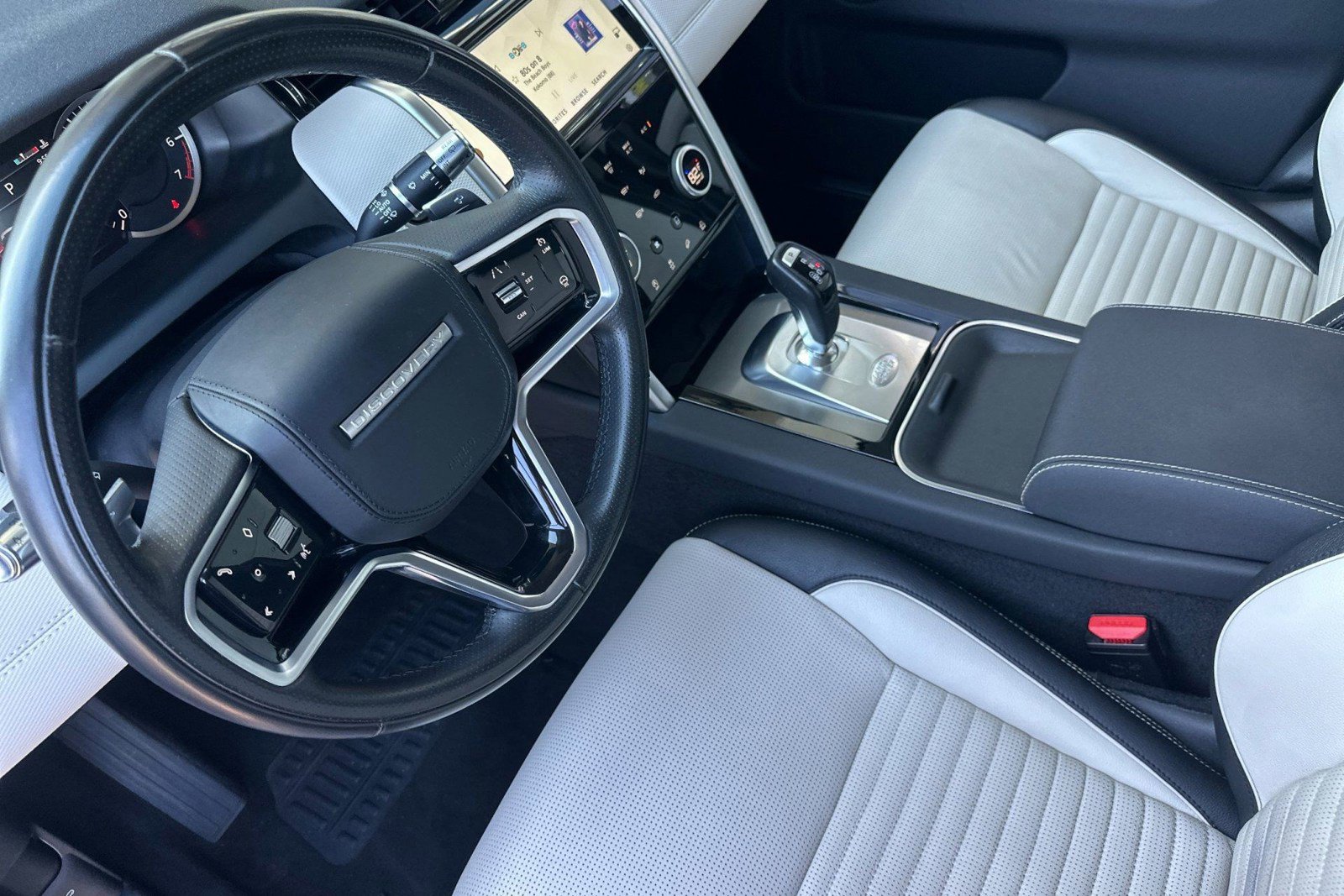 Certified 2022 Land Rover Discovery Sport S R-Dynamic AWD/4WD image 18