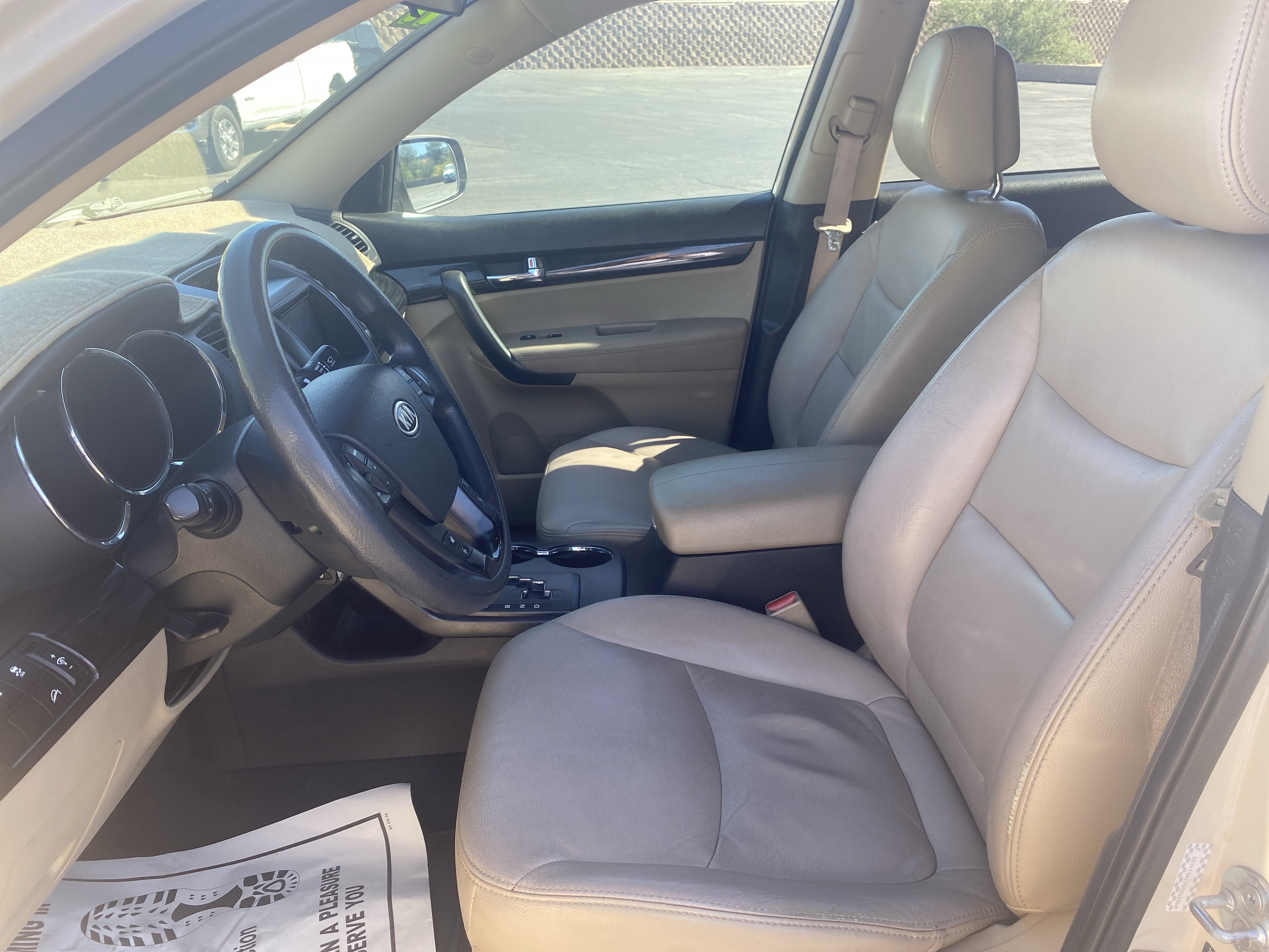 Used 2011 Kia Sorento 2WD image 9