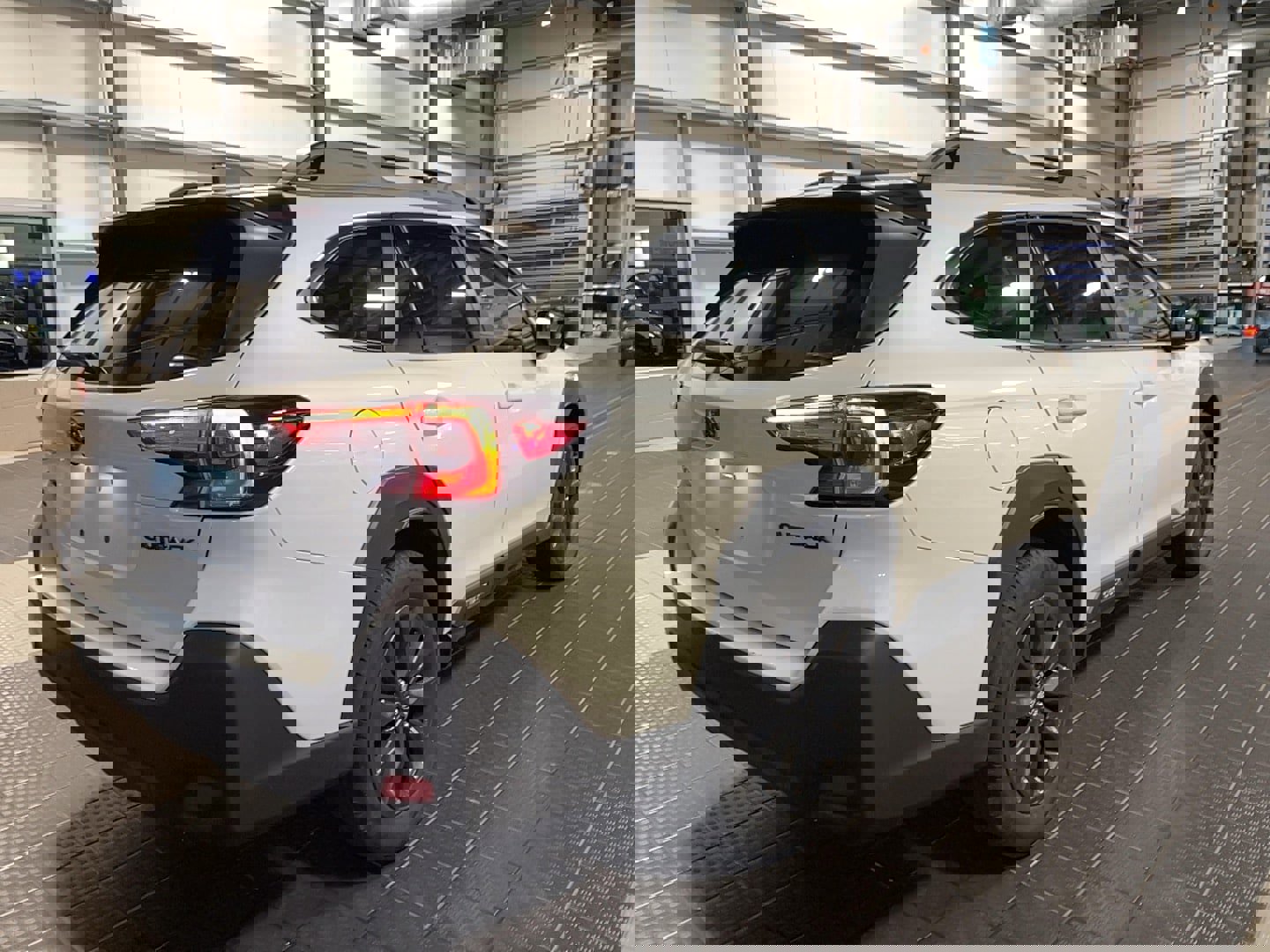 Used 2024 Subaru Outback Onyx Edition image 17