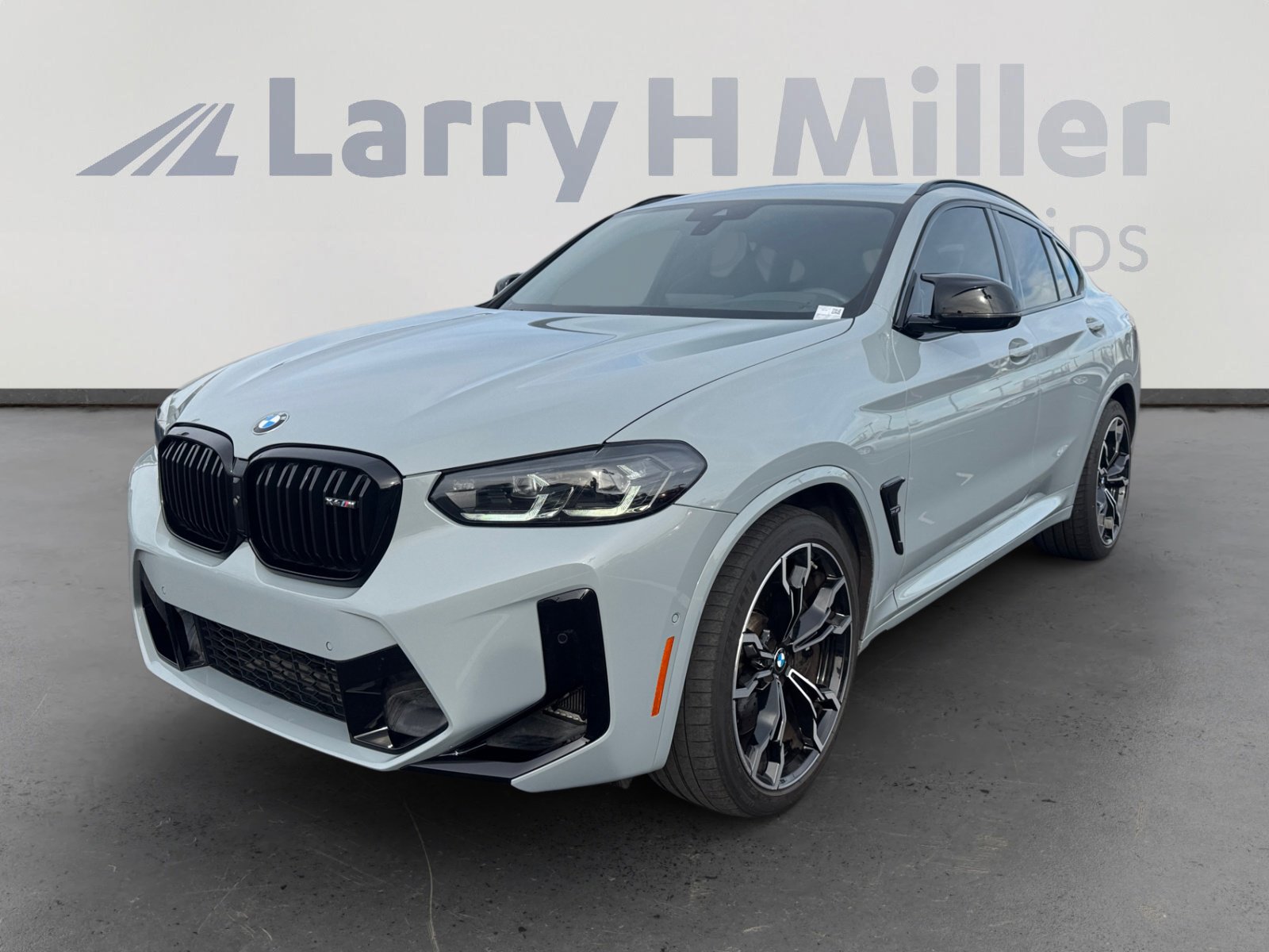 Used 2025 BMW X4 M w/ Competition Package image 1