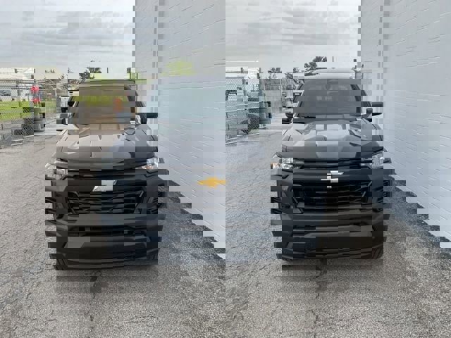 Used 2026 Chevrolet Colorado W/T w/ Advanced Trailering Package AWD/4WD image 5