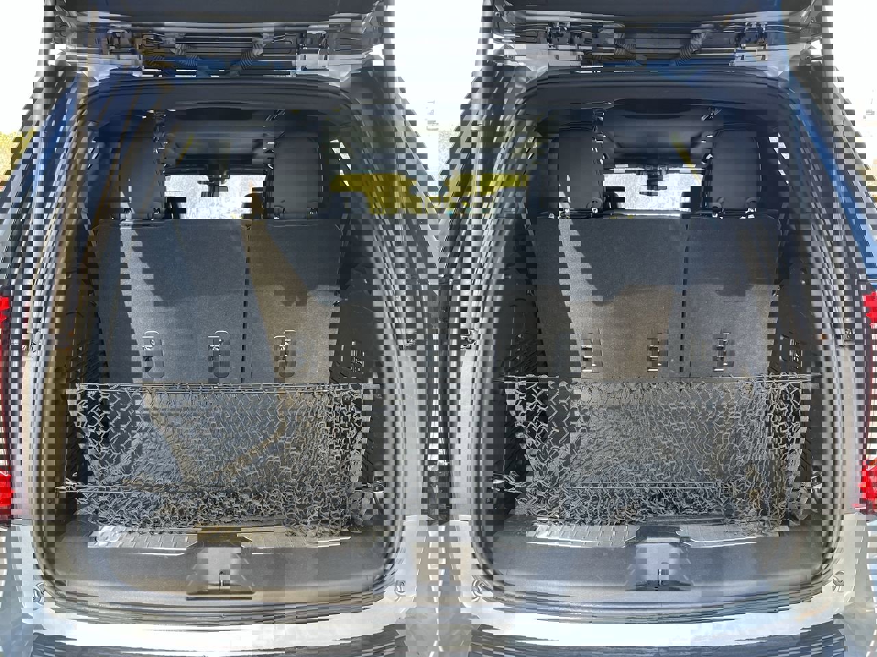 Used 2023 GMC Yukon Denali image 36