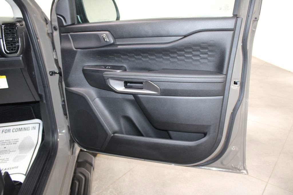 New 2025 Ford Ranger XLT w/ Equipment Group 301A High image 30