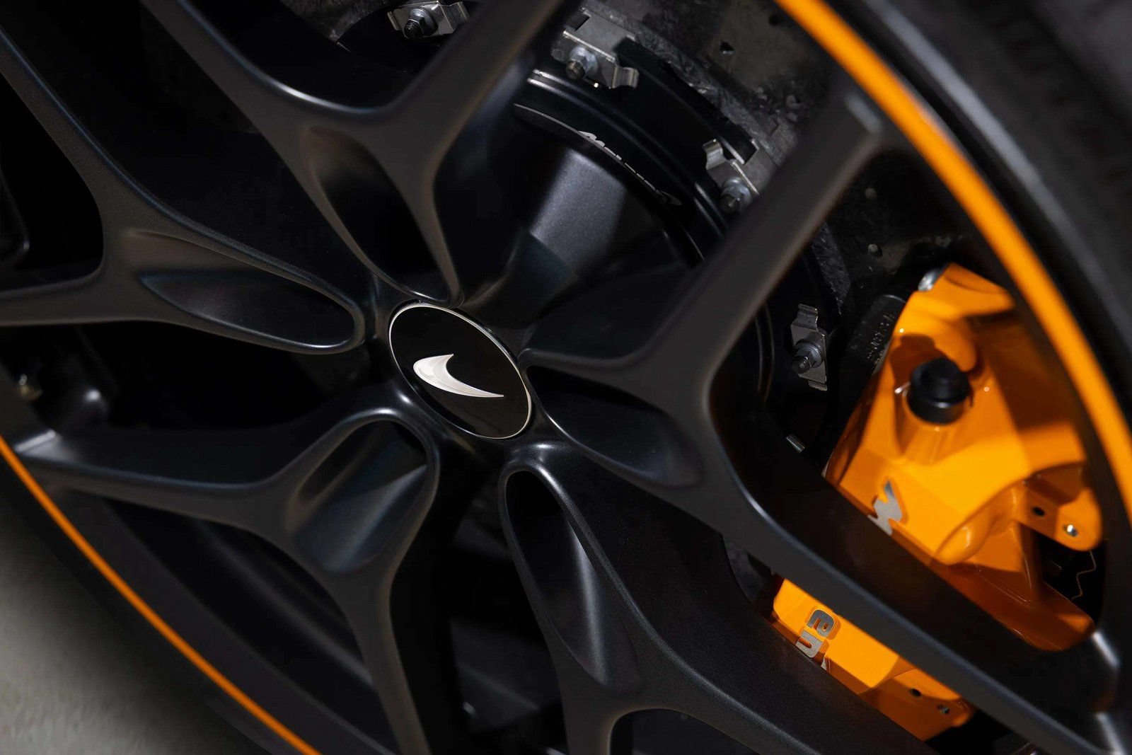 New 2026 McLaren 750S RWD image 21