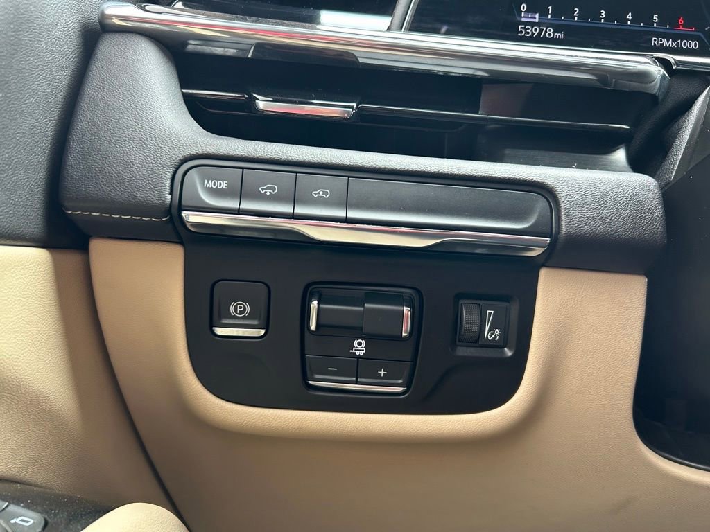 Used 2021 Cadillac Escalade ESV Premium Luxury w/ Driver Assist Tech Package image 54